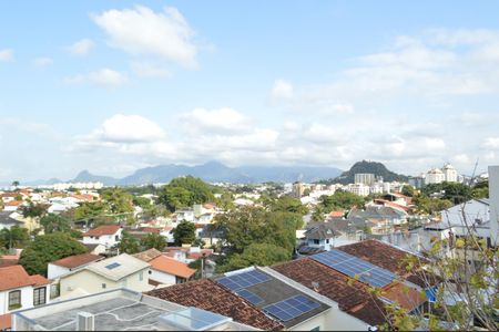 Casa de condomínio à venda com 478m², 6 quartos e 3 vagas Casa de condomínio à venda com 478m², 6 quartos e 3 vagasVista da Piscina
