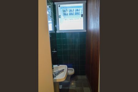 Casa de condomínio à venda com 478m², 6 quartos e 3 vagas Casa de condomínio à venda com 478m², 6 quartos e 3 vagasLavabo