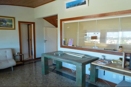 Casa de condomínio à venda com 478m², 6 quartos e 3 vagas Casa de condomínio à venda com 478m², 6 quartos e 3 vagasEscritório