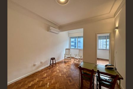 Sala de apartamento para alugar com 2 quartos, 70m² em Copacabana, Rio de Janeiro