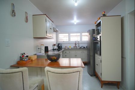 Casa à venda com 1216m², 5 quartos e 12 vagasCozinha