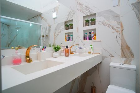 Casa à venda com 1216m², 5 quartos e 12 vagasBanheiro da Suíte 1