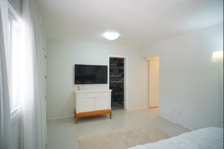 Casa à venda com 1216m², 5 quartos e 12 vagasSuíte 1