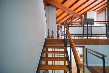 Casa à venda com 1216m², 5 quartos e 12 vagasEscada - Acesso Piso 3