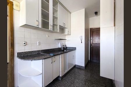 Apartamento à venda com 70m², 2 quartos e 1 vaga Apartamento à venda com 70m², 2 quartos e 1 vagaCozinha