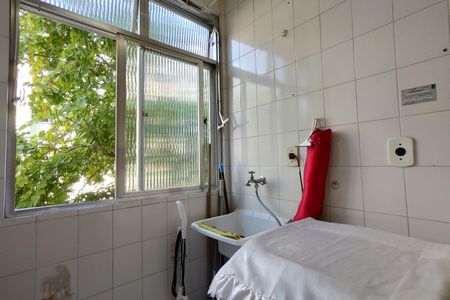 Apartamento à venda com 52m², 2 quartos e 1 vaga Apartamento à venda com 52m², 2 quartos e 1 vagaÁrea de Serviço