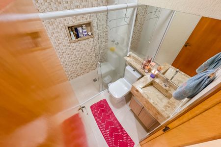 Casa à venda com 153m², 3 quartos e 1 vaga Casa à venda com 153m², 3 quartos e 1 vagaBanheiro da Suíte