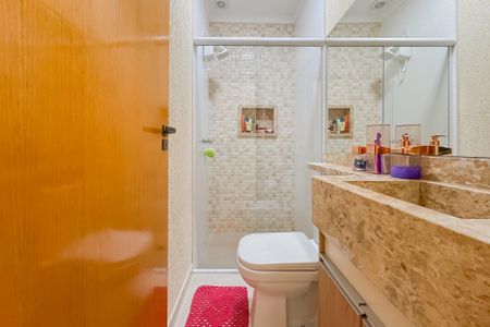 Casa à venda com 153m², 3 quartos e 1 vaga Casa à venda com 153m², 3 quartos e 1 vagaBanheiro Corredor