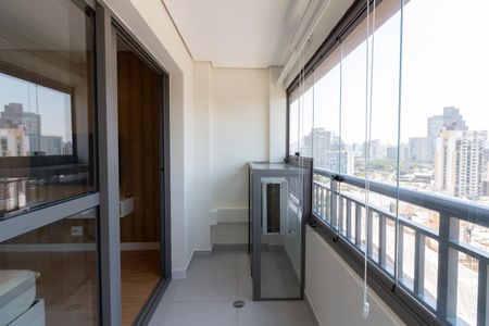 Varanda de kitnet/studio à venda com 1 quarto, 28m² em Butantã, São Paulo