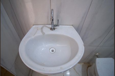 Casa para alugar com 55m², 2 quartos e sem vaga Casa para alugar com 55m², 2 quartos e sem vagaBanheiro