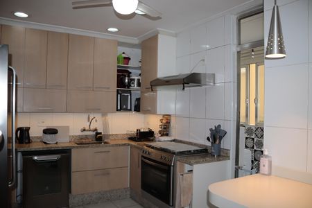 Apartamento à venda com 180m², 3 quartos e 1 vagaCozinha