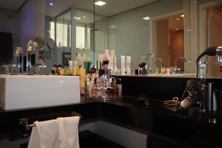 Apartamento à venda com 180m², 3 quartos e 1 vagaBanheiro da Suíte