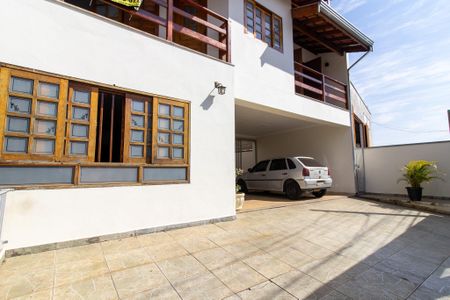 Casa à venda com 355m², 4 quartos e 5 vagasÁrea externa