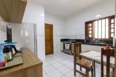 Casa à venda com 355m², 4 quartos e 5 vagasCozinha