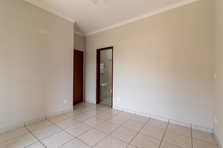 Casa à venda com 355m², 4 quartos e 5 vagasSuite 3