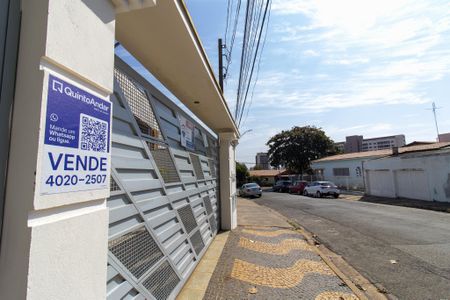Casa à venda com 355m², 4 quartos e 5 vagasPlaca