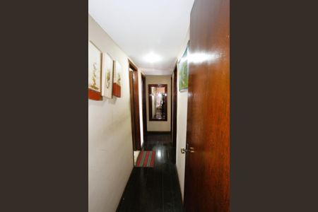 Apartamento à venda com 70m², 3 quartos e sem vagaCorredor