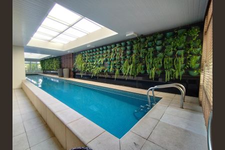 Apartamento à venda com 52m², 2 quartos e 1 vaga Apartamento à venda com 52m², 2 quartos e 1 vagaÁrea comum - Piscina Coberta