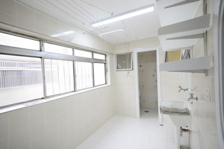 Apartamento à venda com 96m², 3 quartos e 1 vagaÁrea de Serviço