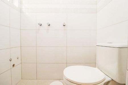 Banheiro de apartamento para alugar com 3 quartos, 89m² em Rio Branco, Porto Alegre