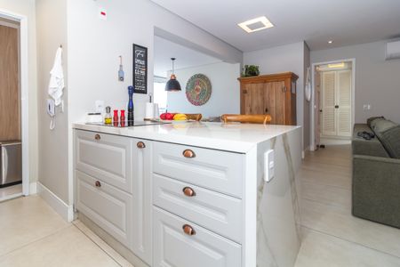 Apartamento à venda com 100m², 3 quartos e 2 vagas Apartamento à venda com 100m², 3 quartos e 2 vagasCozinha