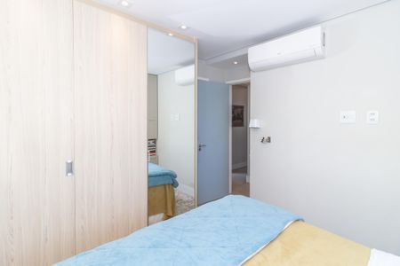 Apartamento à venda com 100m², 3 quartos e 2 vagas Apartamento à venda com 100m², 3 quartos e 2 vagasSuíte