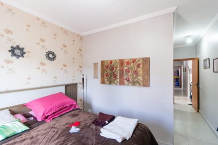 Casa à venda com 200m², 3 quartos e 2 vagas Casa à venda com 200m², 3 quartos e 2 vagasSuíte