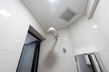 Apartamento para alugar com 171m², 3 quartos e 3 vagas Apartamento para alugar com 171m², 3 quartos e 3 vagasBanheiro de Serviço