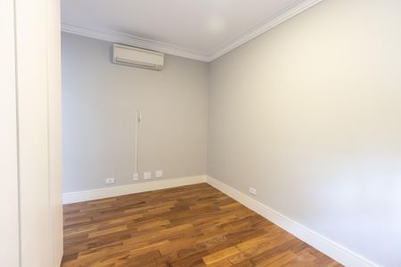 Apartamento para alugar com 171m², 3 quartos e 3 vagas Apartamento para alugar com 171m², 3 quartos e 3 vagasSuíte 2