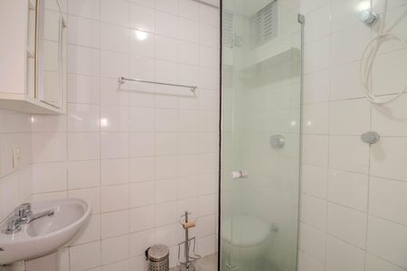 Apartamento à venda com 65m², 2 quartos e 1 vaga Apartamento à venda com 65m², 2 quartos e 1 vagaBanheiro