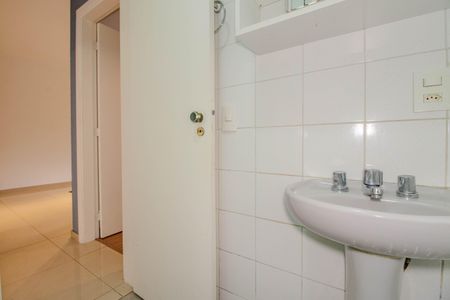 Apartamento à venda com 65m², 2 quartos e 1 vaga Apartamento à venda com 65m², 2 quartos e 1 vagaBanheiro