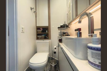 Apartamento à venda com 55m², 2 quartos e 1 vaga Apartamento à venda com 55m², 2 quartos e 1 vagaBanheiro da Suíte