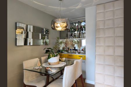 Apartamento à venda com 55m², 2 quartos e 1 vaga Apartamento à venda com 55m², 2 quartos e 1 vagaSala