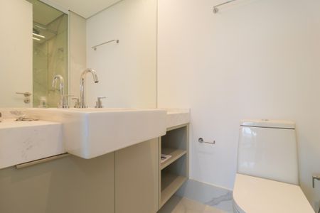 Apartamento para alugar com 186m², 3 quartos e 2 vagas Apartamento para alugar com 186m², 3 quartos e 2 vagasBanheiro da Suíte 3