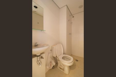 Apartamento para alugar com 186m², 3 quartos e 2 vagas Apartamento para alugar com 186m², 3 quartos e 2 vagasBanheiro de Serviço