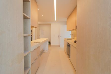 Apartamento para alugar com 186m², 3 quartos e 2 vagas Apartamento para alugar com 186m², 3 quartos e 2 vagasCozinha