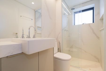 Apartamento para alugar com 186m², 3 quartos e 2 vagas Apartamento para alugar com 186m², 3 quartos e 2 vagasBanheiro da Suíte 2