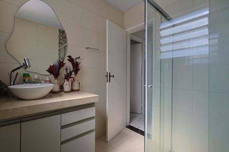 Apartamento à venda com 67m², 2 quartos e 1 vagaBanheiro 