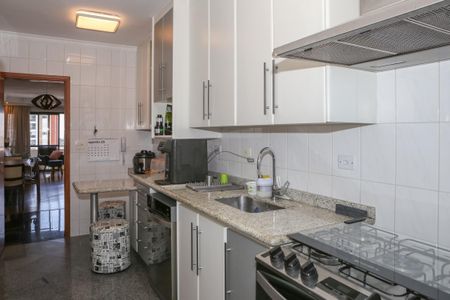 Apartamento à venda com 96m², 2 quartos e 2 vagas Apartamento à venda com 96m², 2 quartos e 2 vagasCozinha