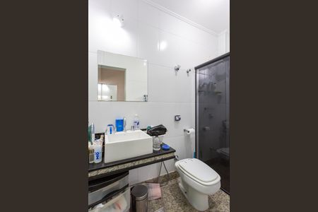 Casa à venda com 480m², 5 quartos e 5 vagasBanheiro da Suíte 3