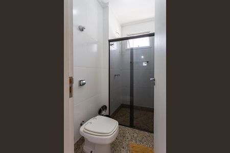 Casa à venda com 480m², 5 quartos e 5 vagasBanheiro das Semi Suíte 1 e 2