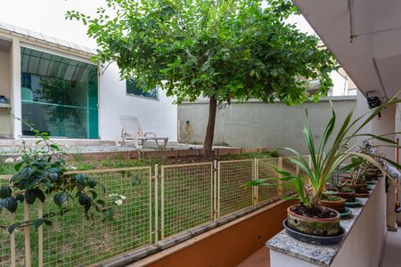 Casa à venda com 480m², 5 quartos e 5 vagasQuintal