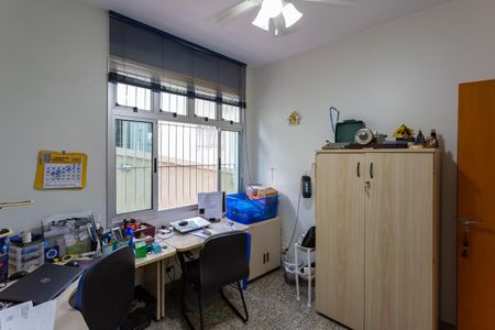 Casa à venda com 480m², 5 quartos e 5 vagasQuarto 