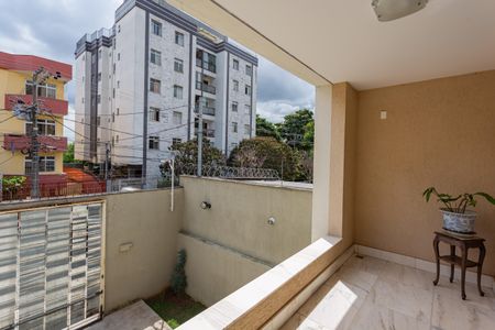 Casa à venda com 480m², 5 quartos e 5 vagasVaranda