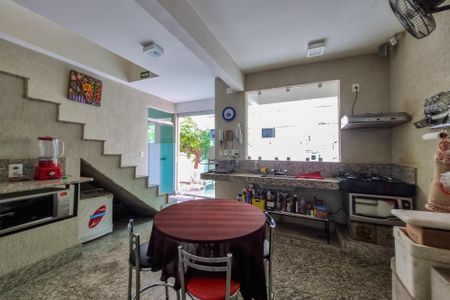 Casa à venda com 480m², 5 quartos e 5 vagasÁrea gourmet