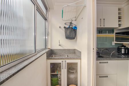 Apartamento à venda com 44m², 1 quarto e 1 vaga Apartamento à venda com 44m², 1 quarto e 1 vagaCozinha e Área de Serviço