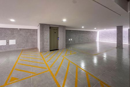 Apartamento à venda com 92m², 2 quartos e 1 vagaElevador