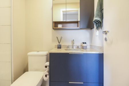 Apartamento à venda com 66m², 2 quartos e 2 vagas Apartamento à venda com 66m², 2 quartos e 2 vagasBanheiro Social