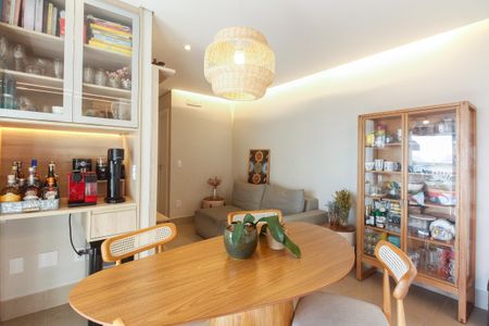 Apartamento à venda com 66m², 2 quartos e 2 vagas Apartamento à venda com 66m², 2 quartos e 2 vagasSala