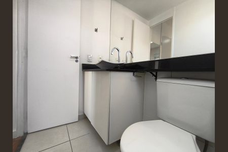 Apartamento à venda com 37m², 1 quarto e sem vaga Apartamento à venda com 37m², 1 quarto e sem vagaBanheiro Social